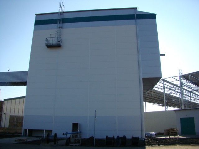 Montovaná hala pro UNITED ENERGY, a.s. – věž č. 2